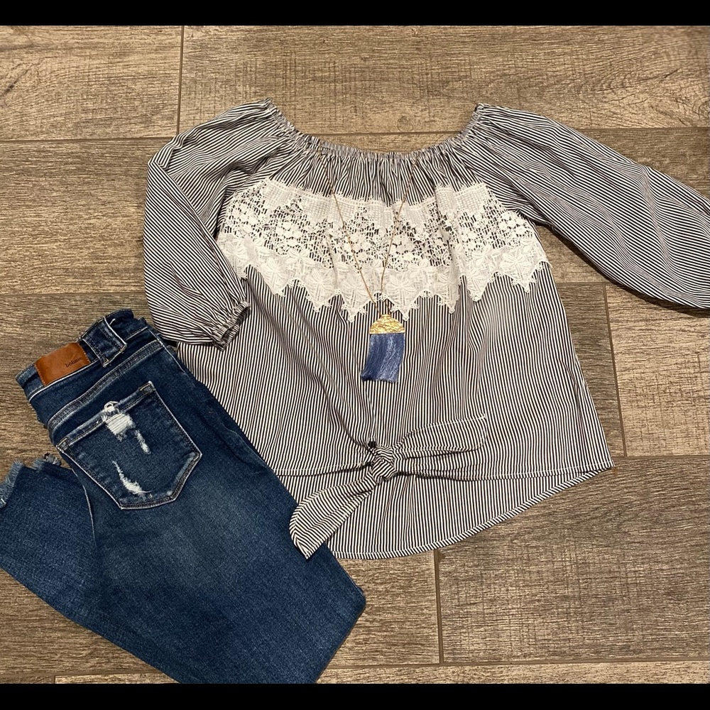 Stylish off or on the shoulder top